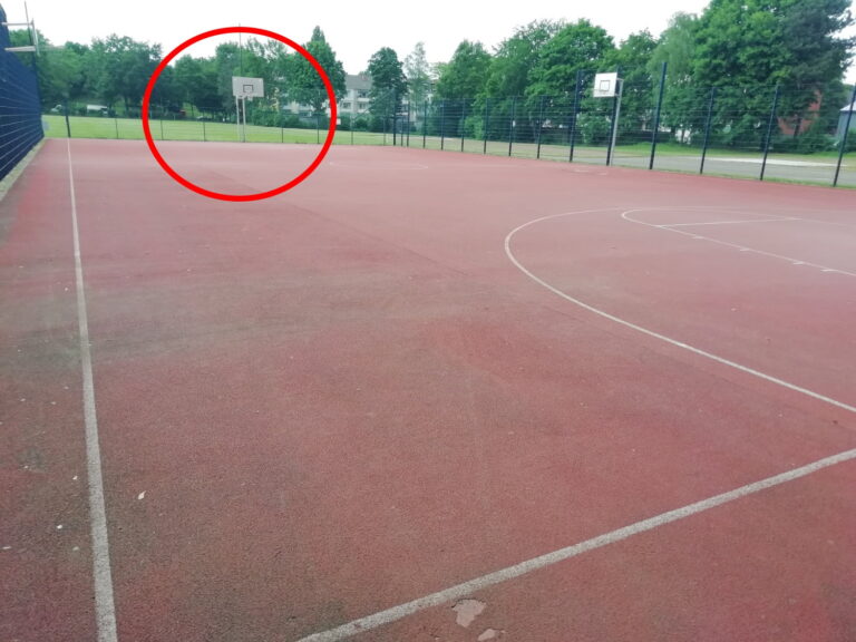 Basketballkörbe demontiert