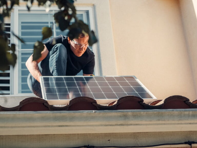 NRW erwartet Boom bei Steckersolar-Geräten