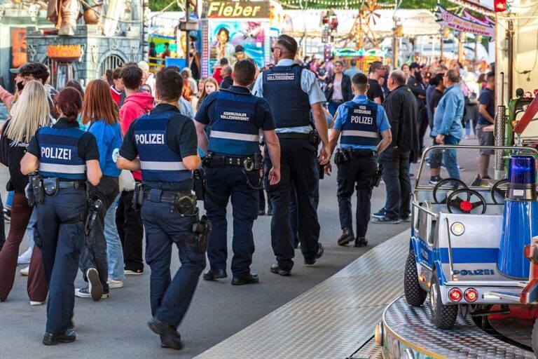 Polizei Kirmes Rheydt
