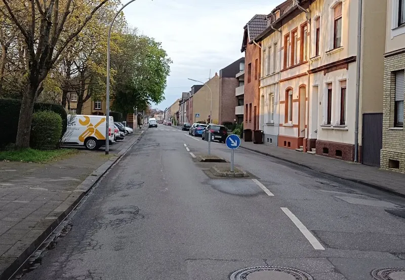 Dohrer Strasse Fussgaengerinsel